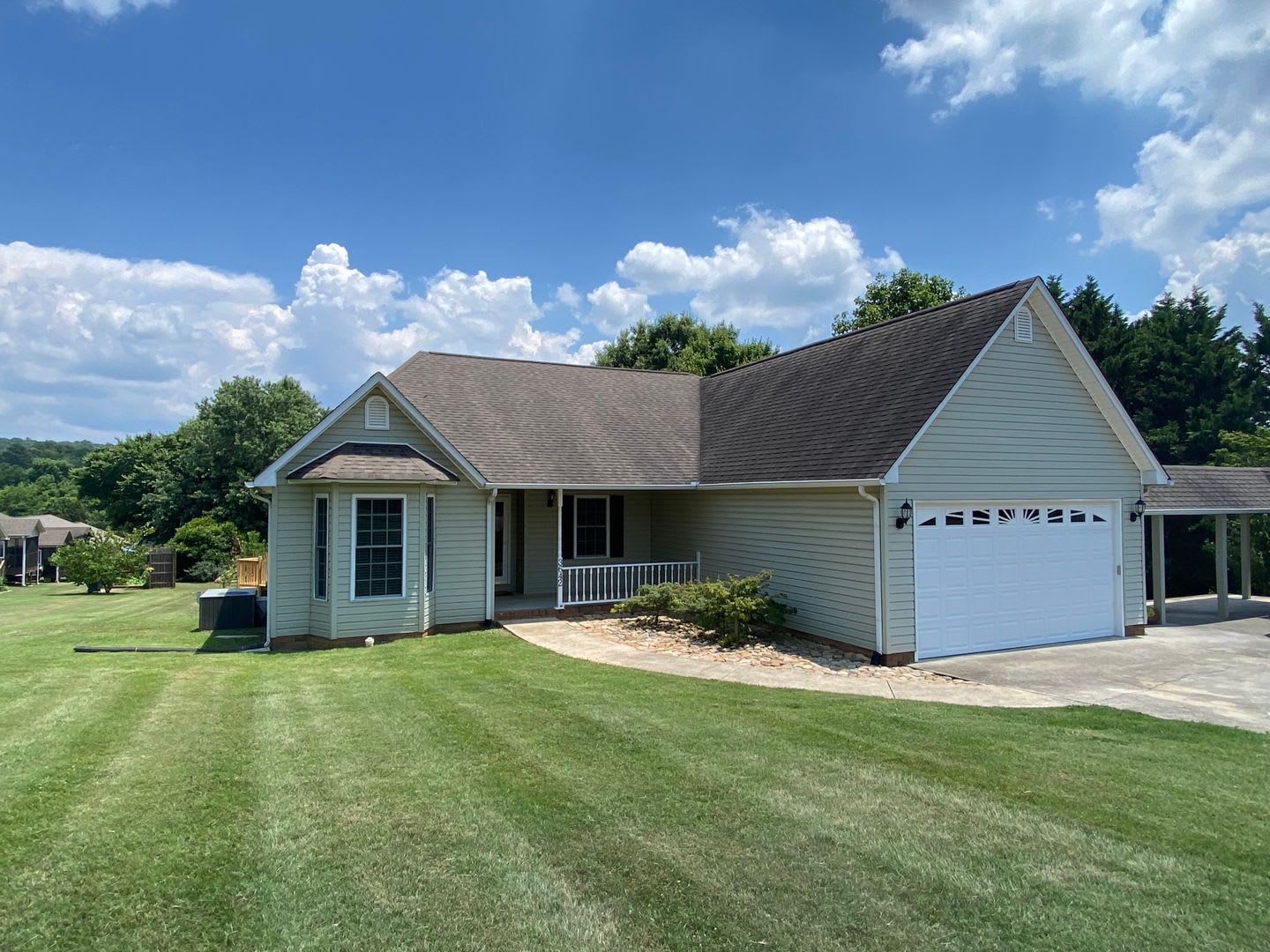 3 Bedroom 2 Bath house with attached garage, sun room, large back deck – photo 2