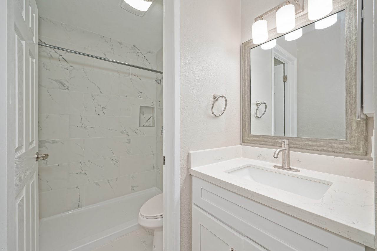 Rollingwood Condominiums – photo 4