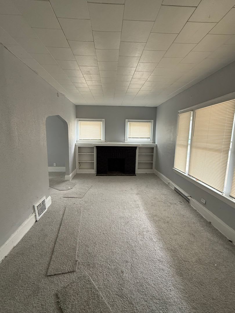 4bd Single Section 8 *1/2 OFF SECURITY DEPOSIT SPECIAL* – photo 4