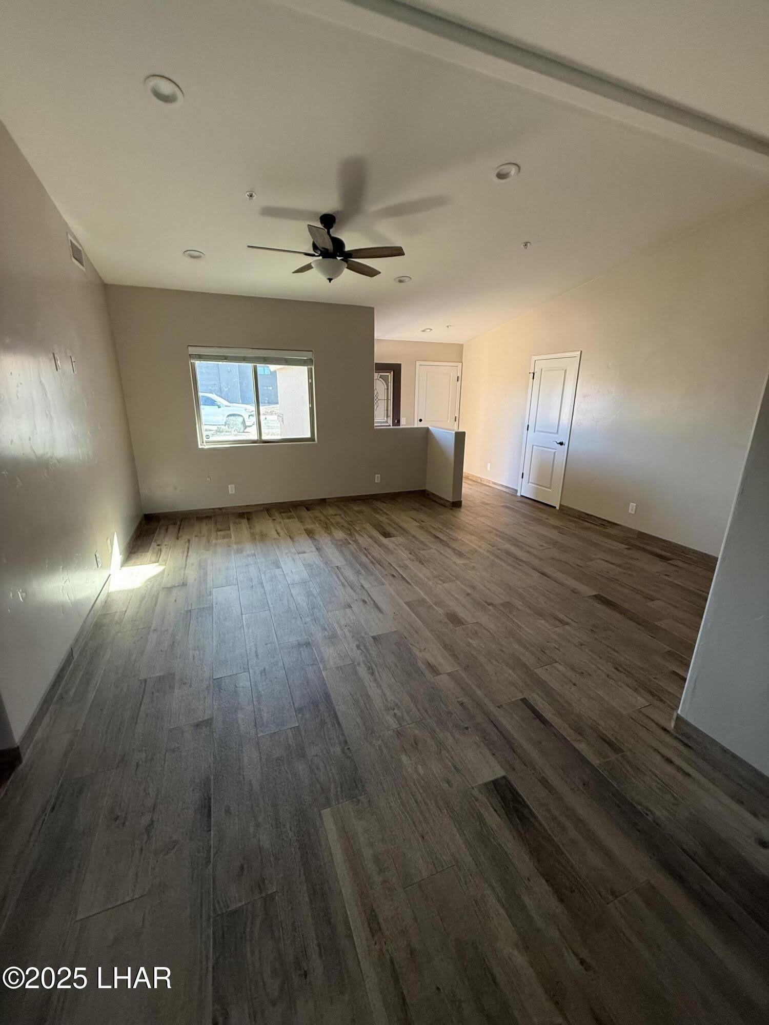 2425 Cloverlawn Dr – photo 5