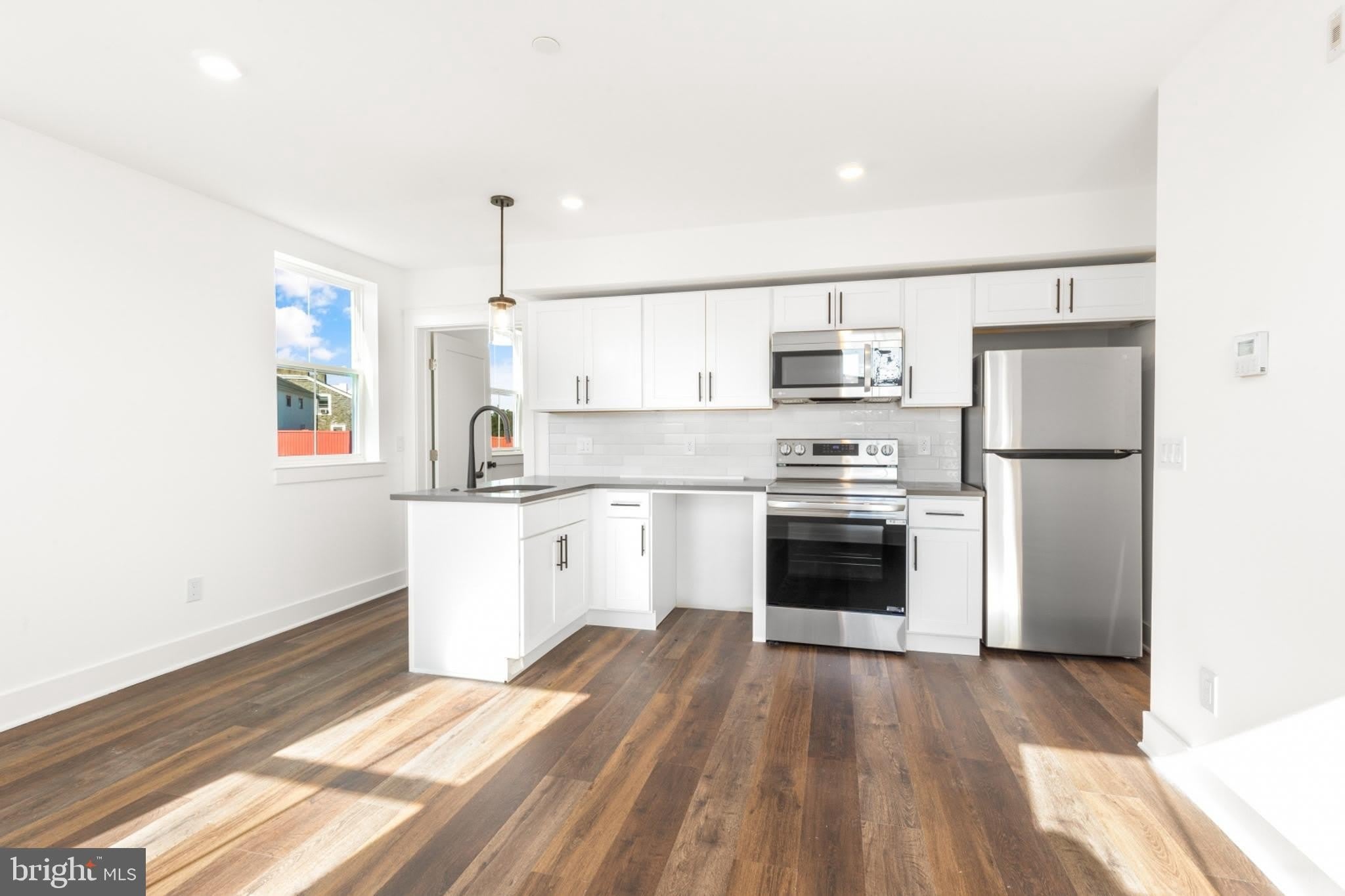 7037 Ridge Avenue – photo 2