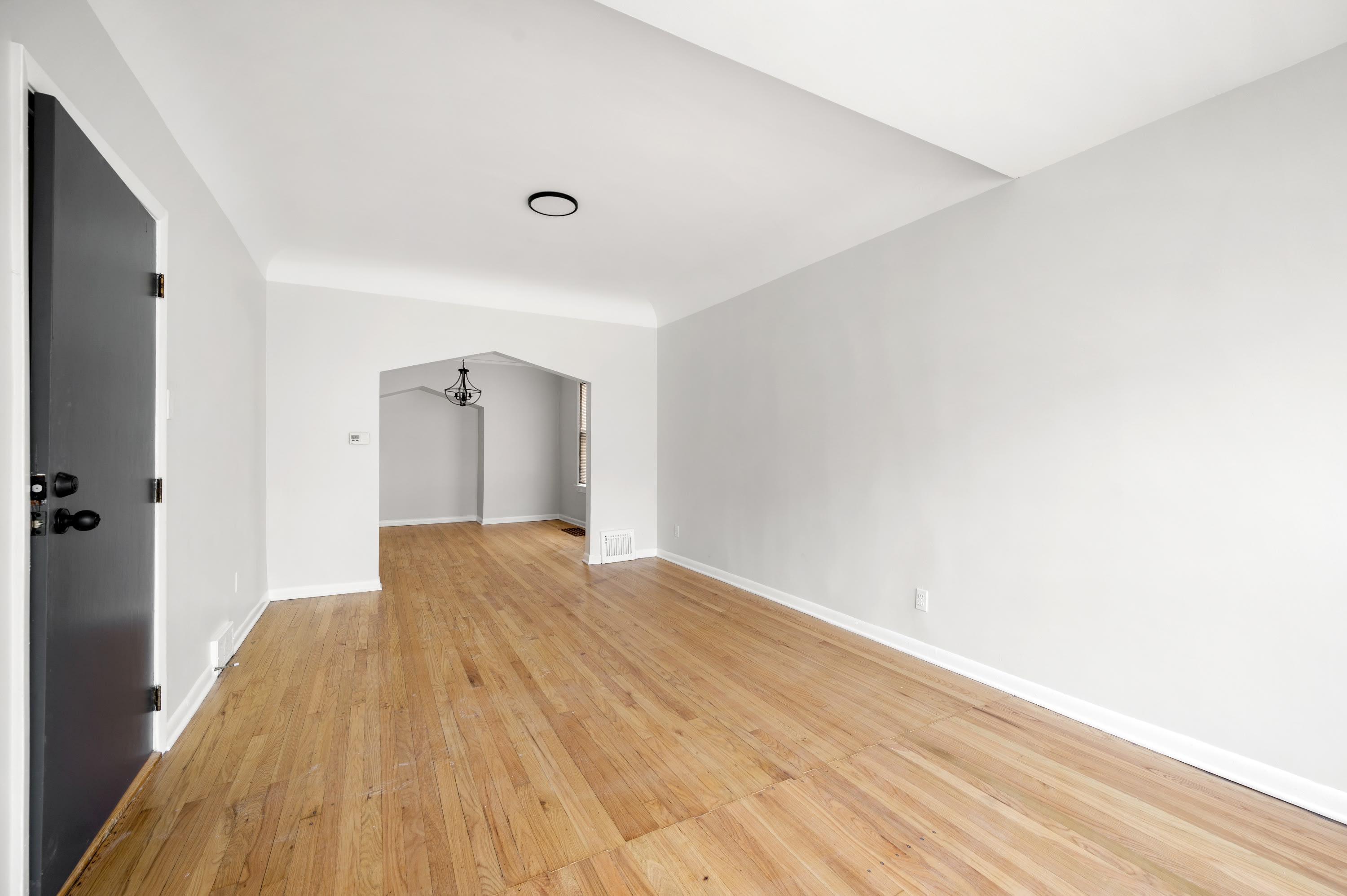 4849 West Hutchinson Street 1 – photo 2