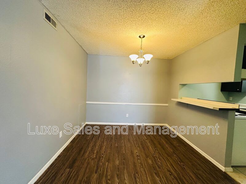 6034 NW Expressway – photo 5