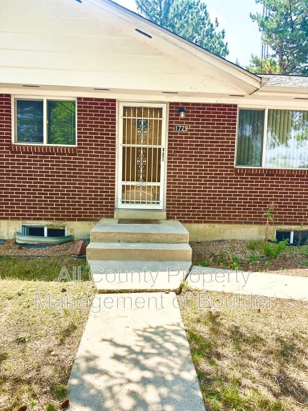 1729 Countess Ct – photo 4