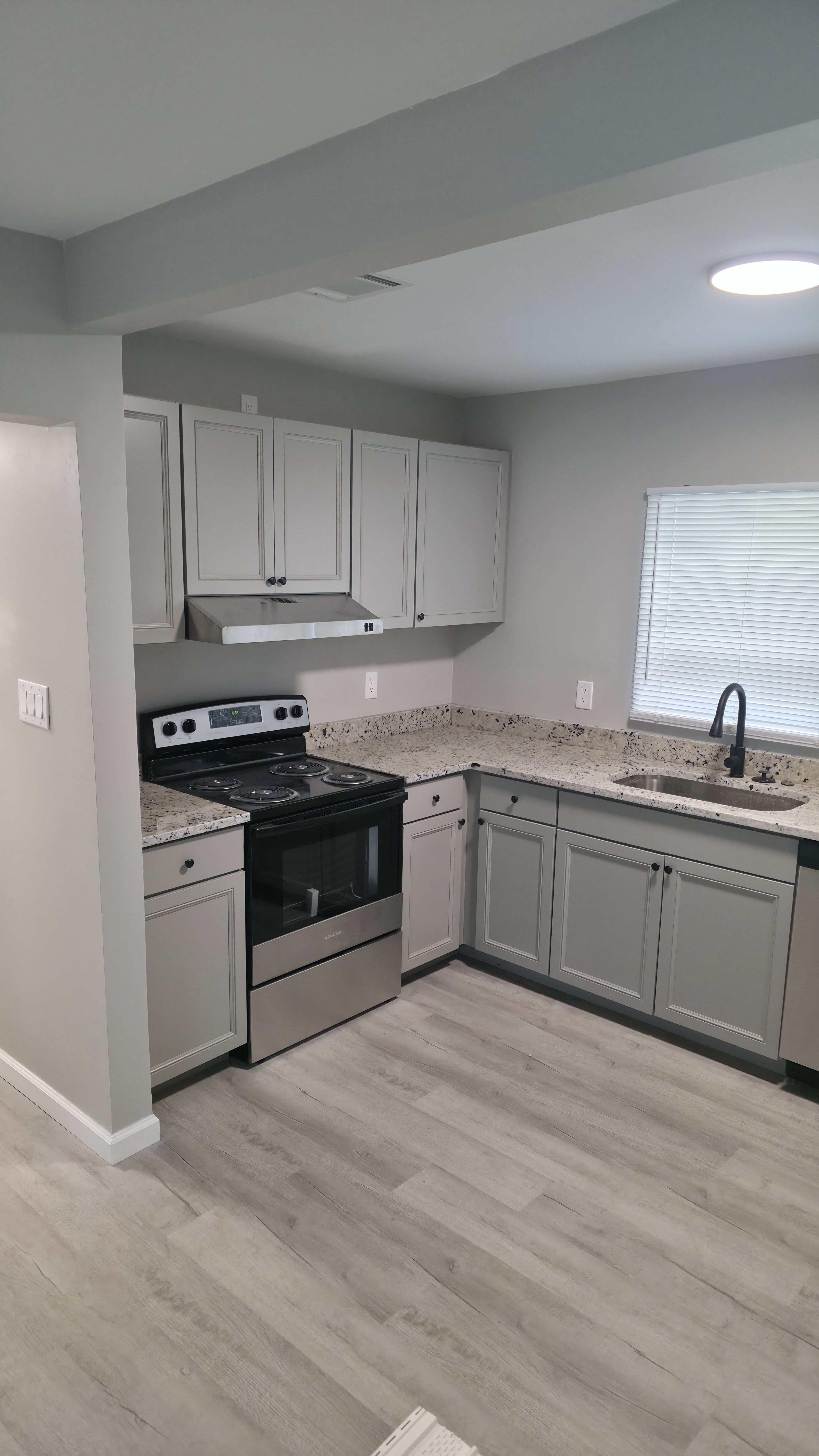 206 Garfield Dr – photo 2