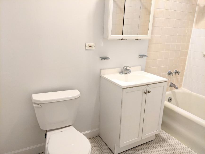 925 Forest Ave – photo 1
