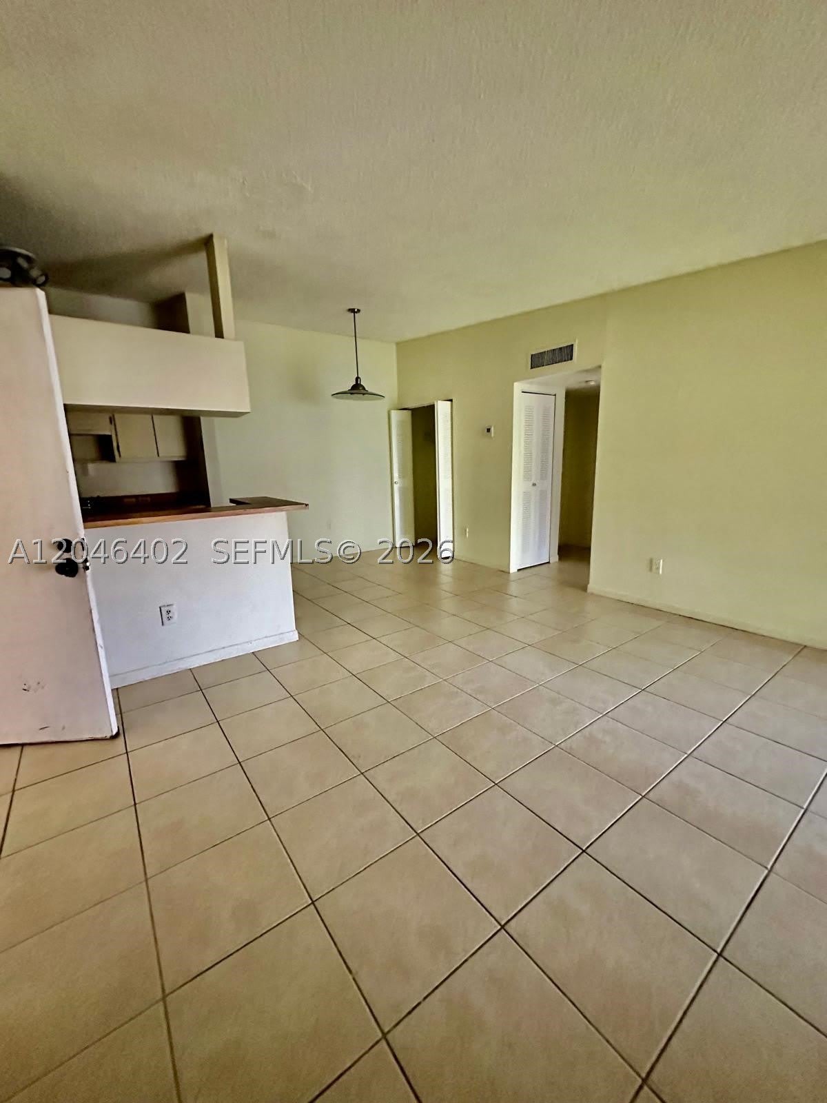 809 NE 199th St – photo 3