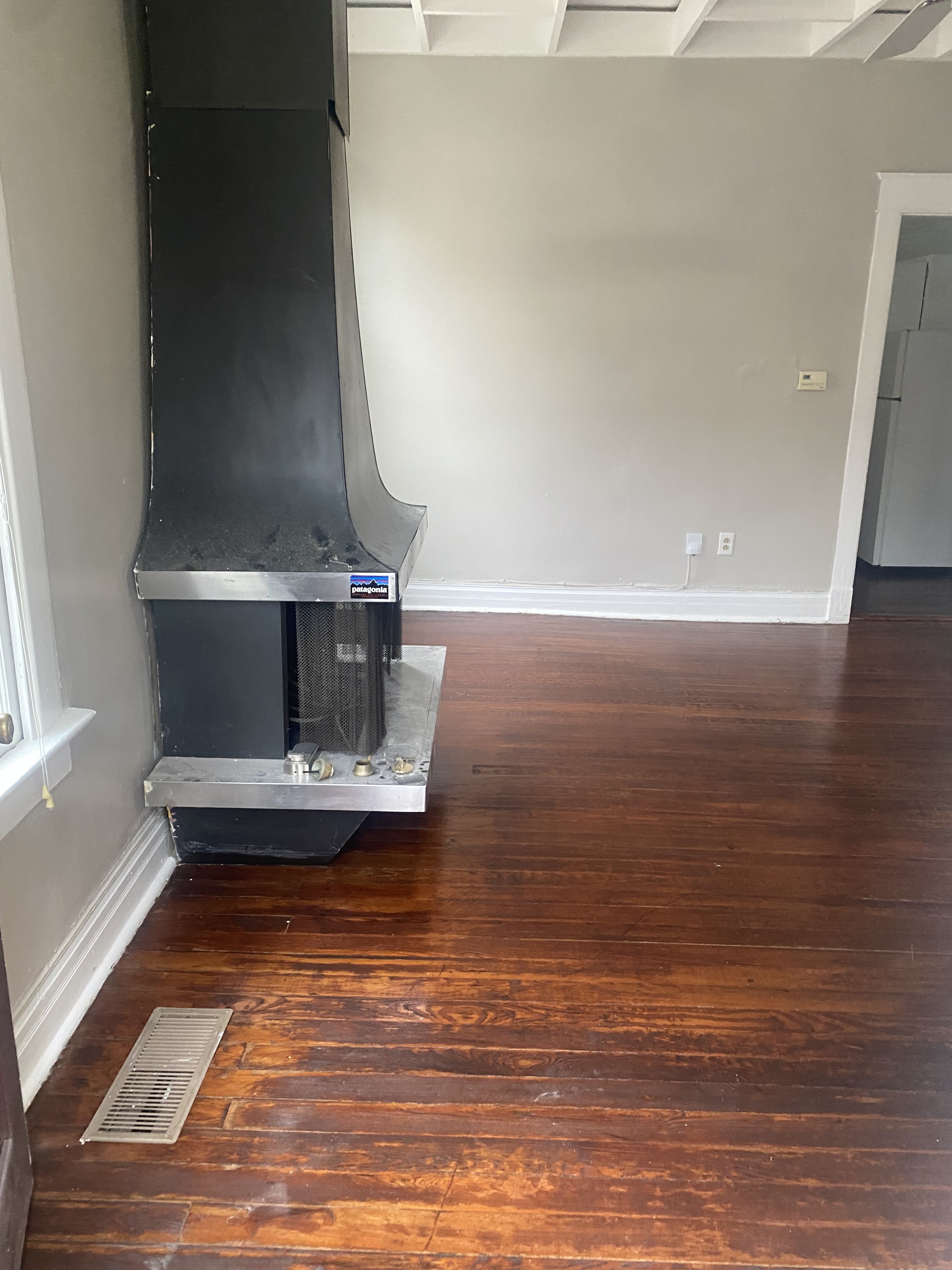 2096 Court Ave – photo 3
