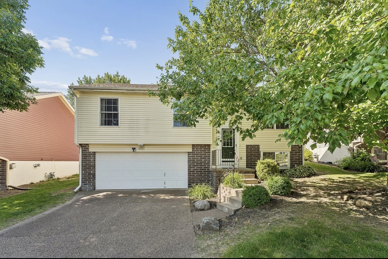 17725 Chandler St – photo 1