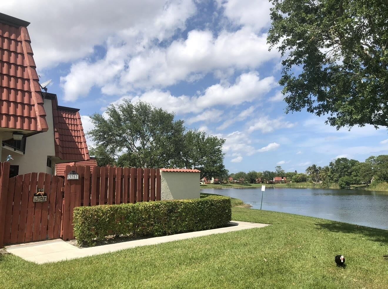 3757 Victoria Drive – photo 2