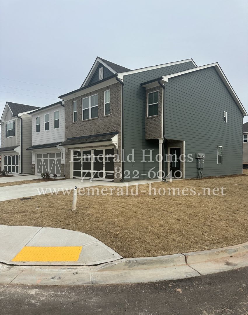 Pet Friendly .. 3 bed 2.5 bath Townhome in STUNNING new community – photo 3