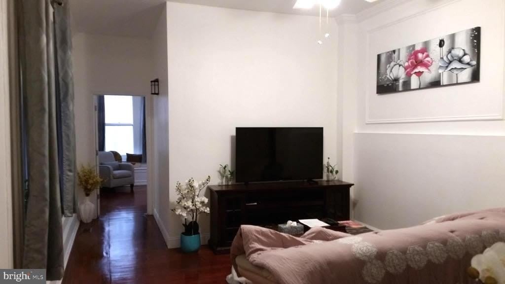 2034 Delancey Pl – photo 1