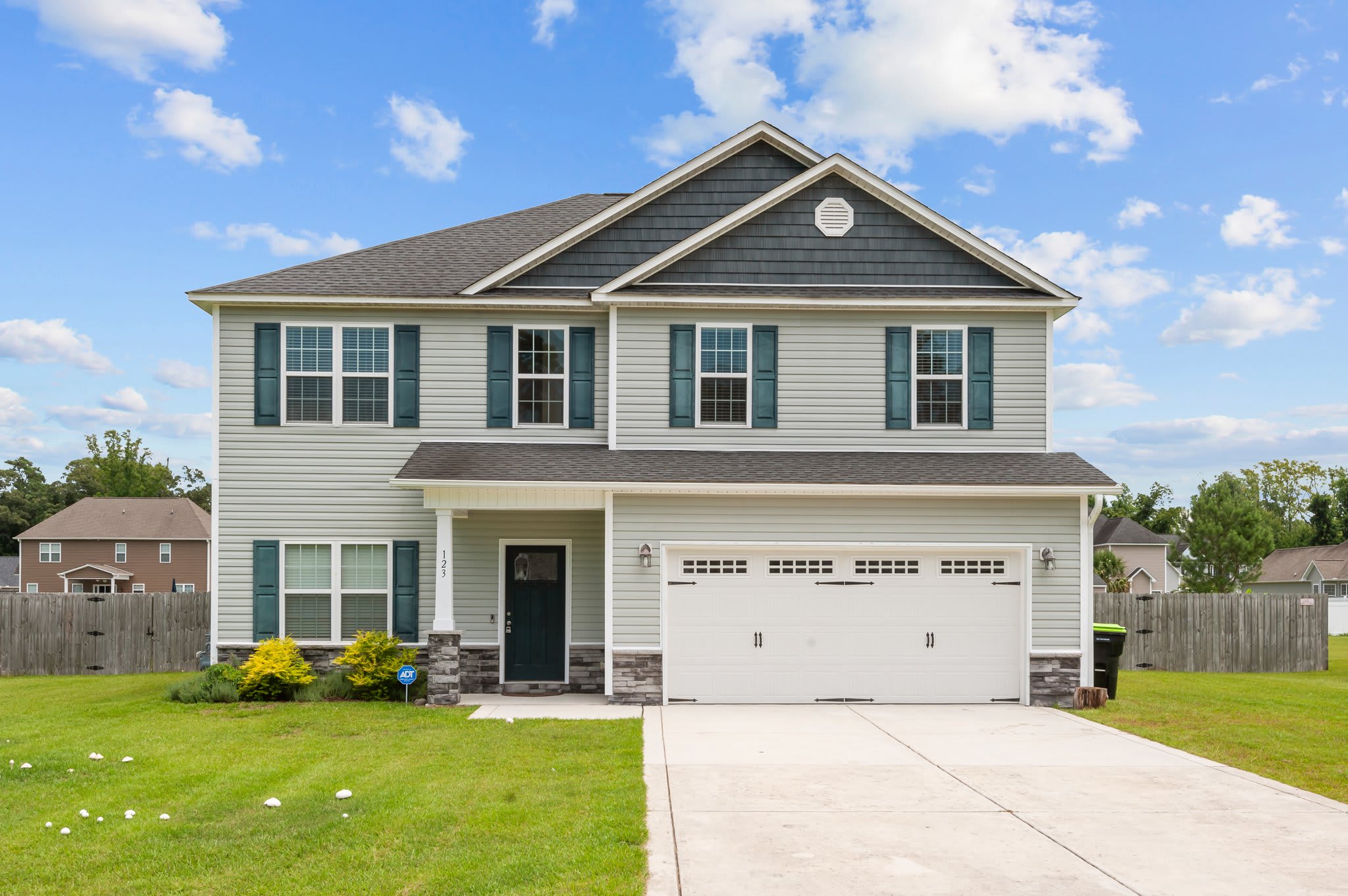 123 Lindenrain Boulevard – photo 1