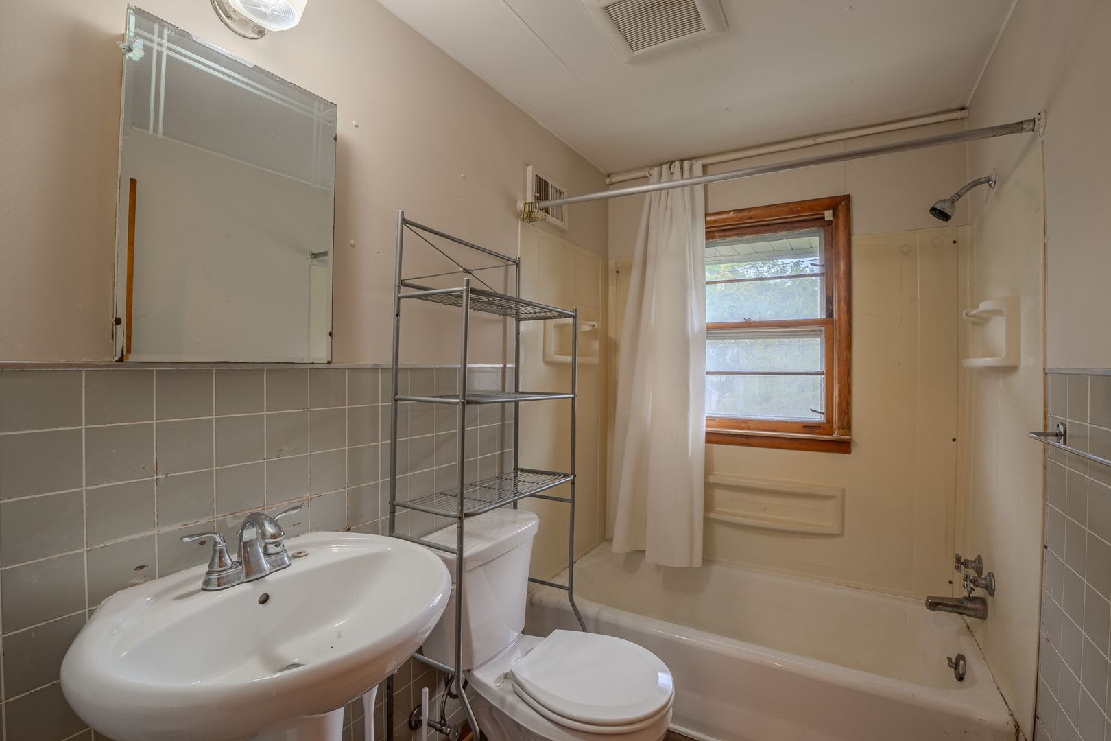 430 Oak St – photo 5