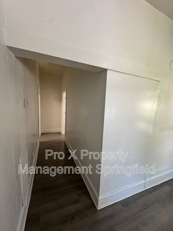 618 W Calhoun St – photo 5