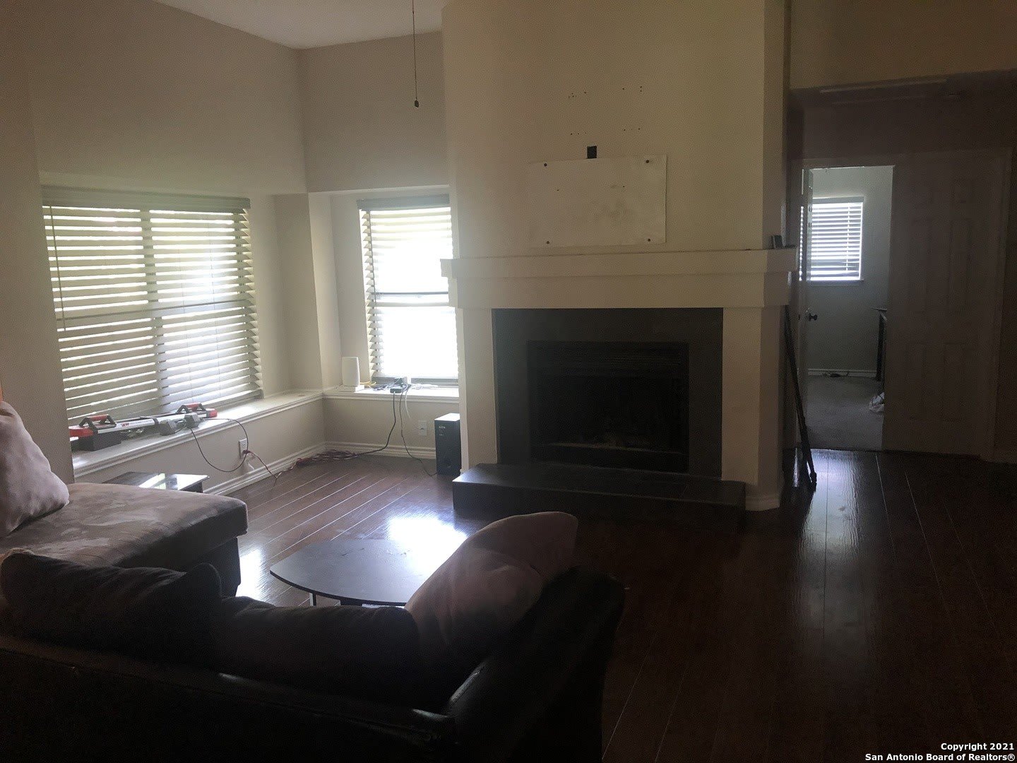 8515 Maple Ridge Dr – photo 2