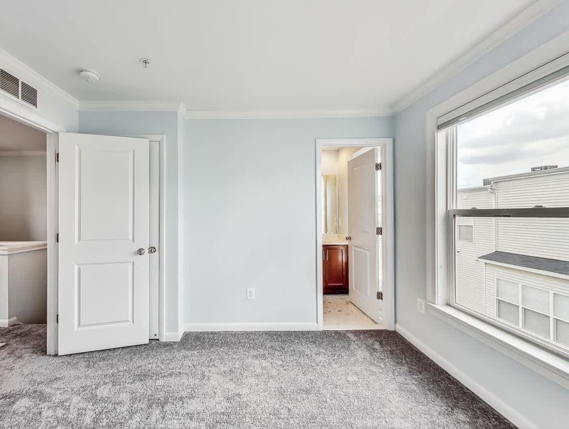 5705 45th Avenue – photo 3
