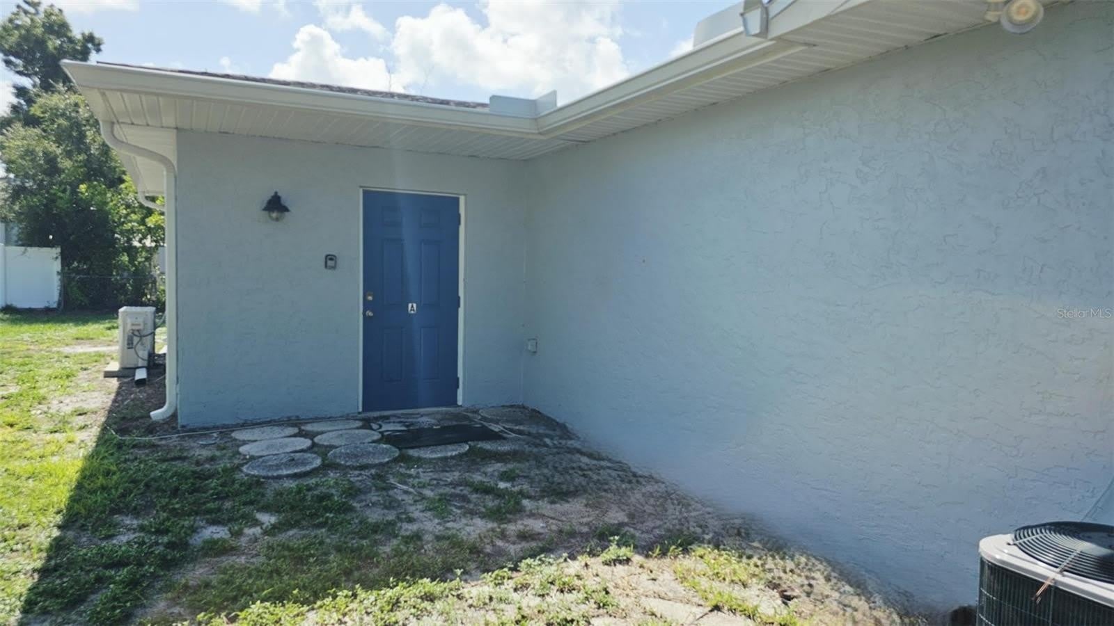 865 PALM Avenue – photo 1