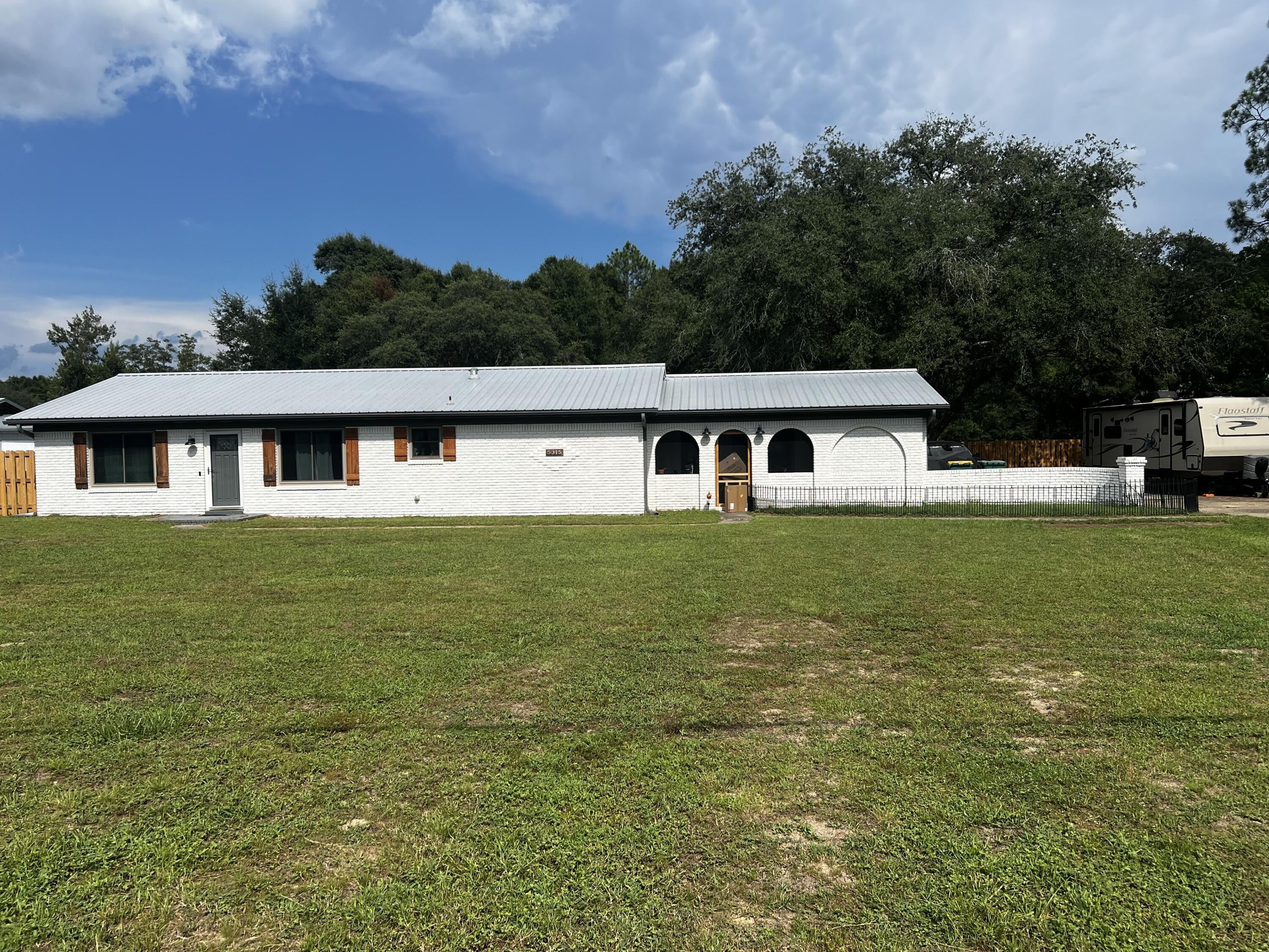 5315 Hillcrest Road – photo 1