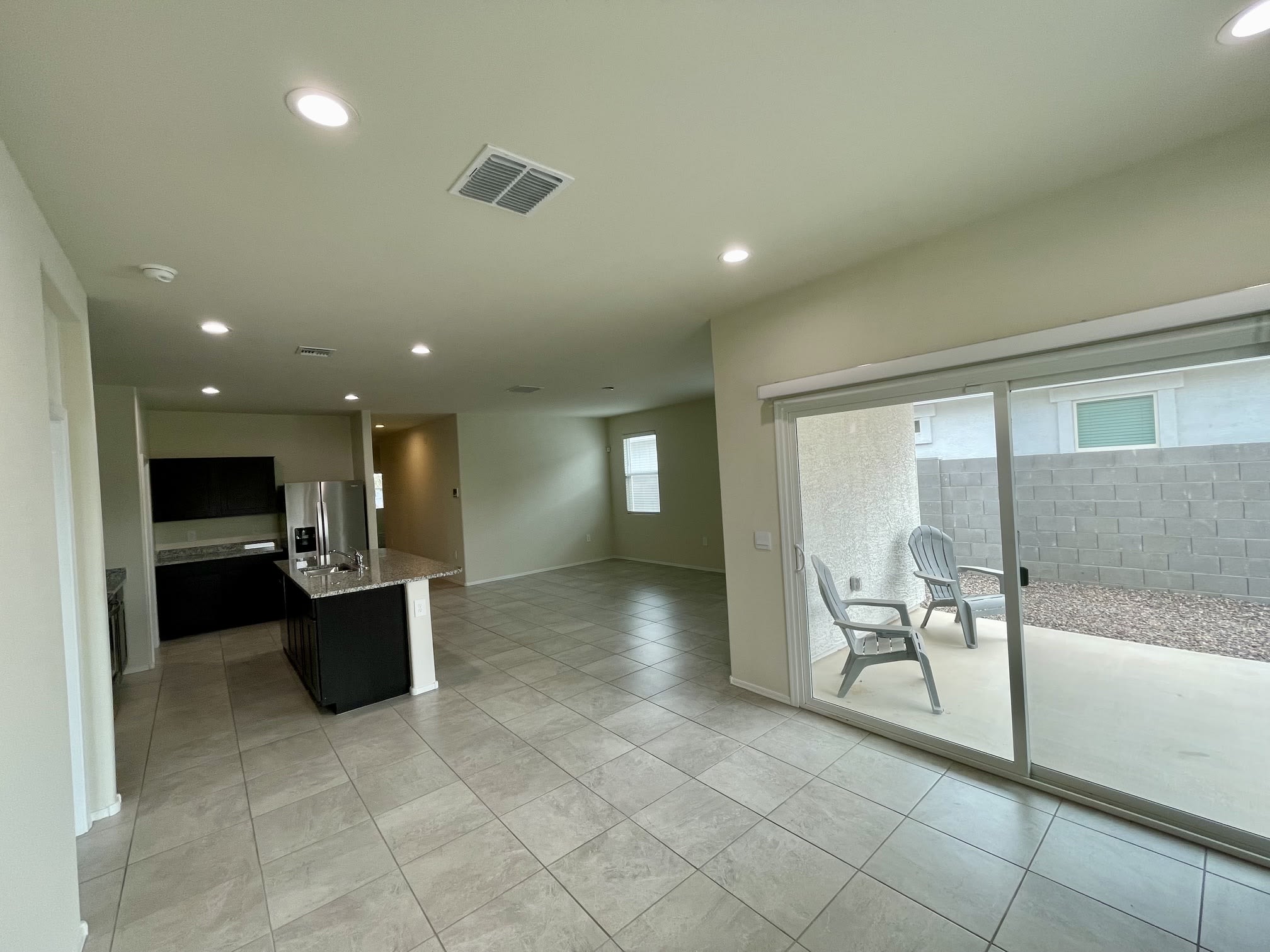 18563 W Desert Hollow Dr – photo 5