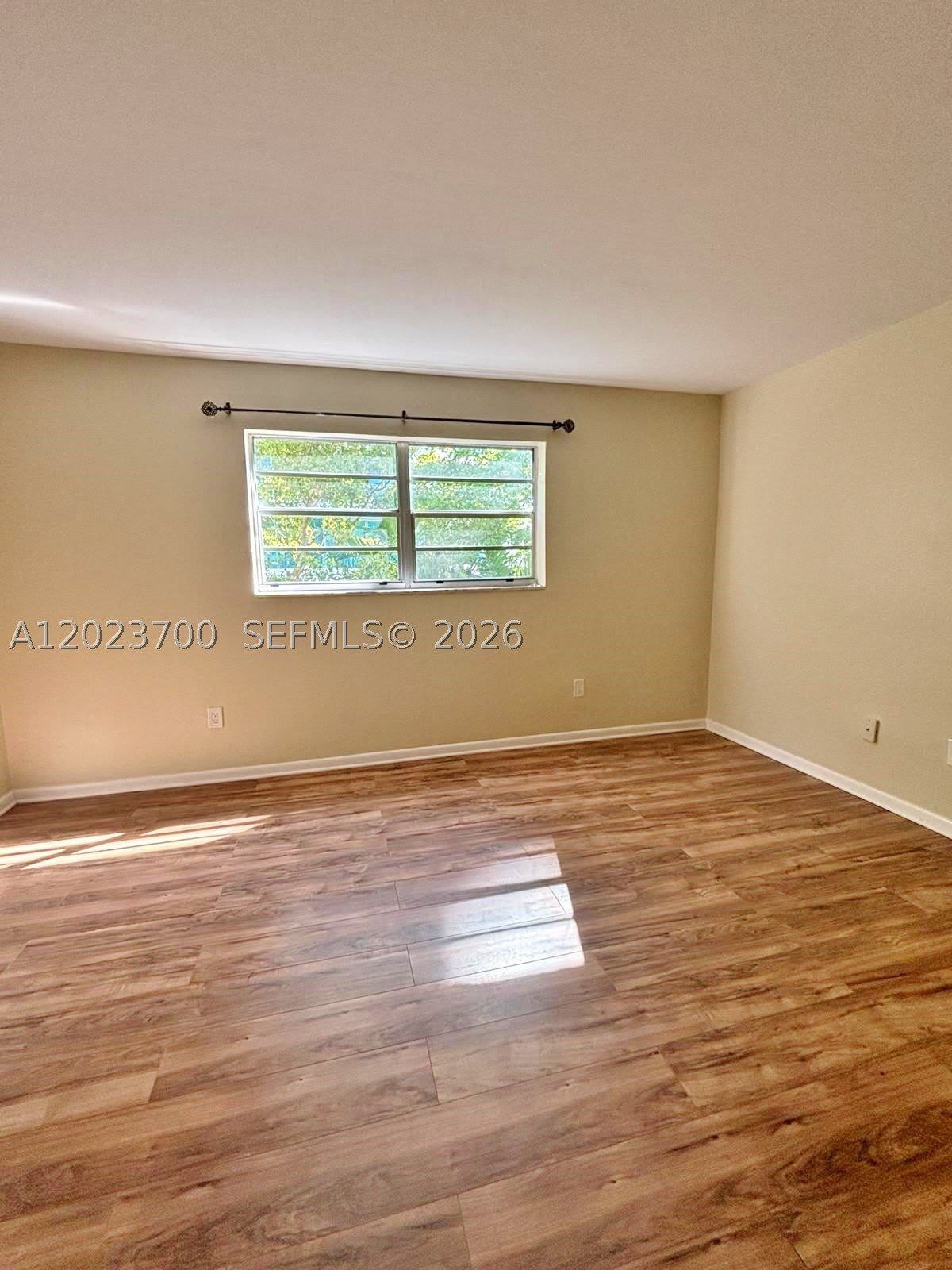 2201 Brickell Ave – photo 5
