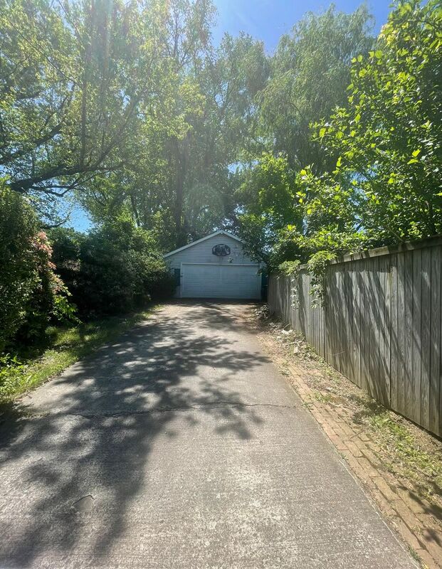 528 Lindbergh Avenue – photo 5