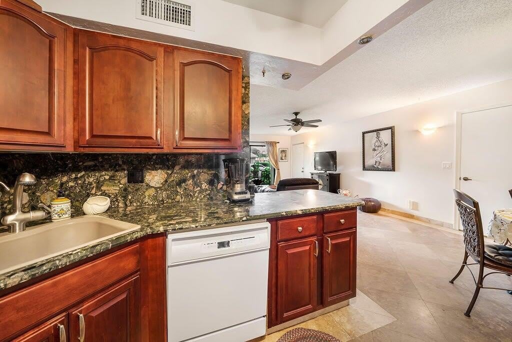 9900 Pineapple Tree Drive – photo 4