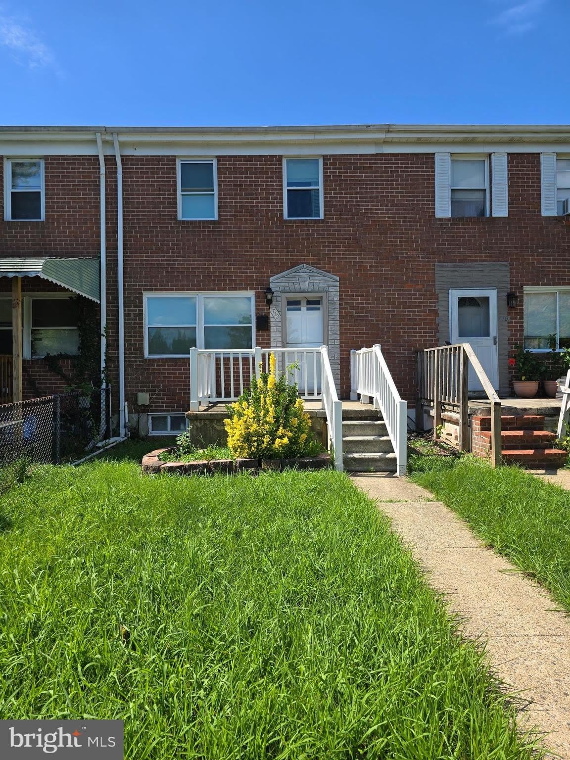 712 MANSFIELD Road – photo 1