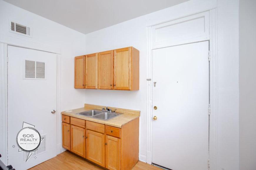 2408 West 63rd St. – photo 4