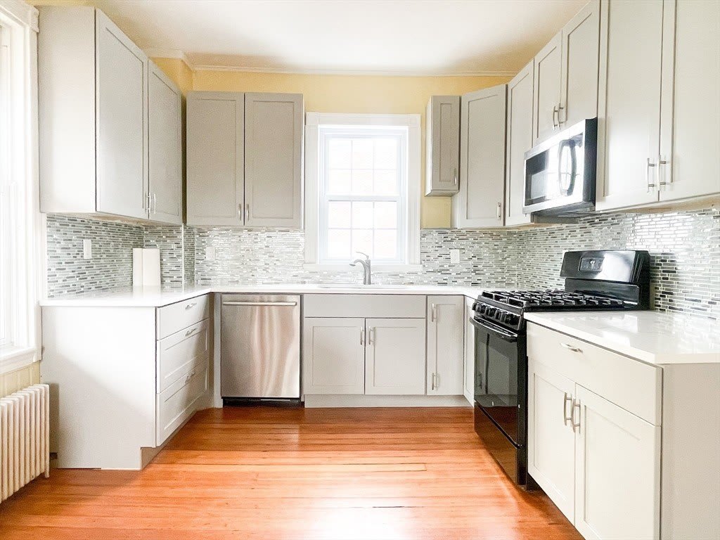 381 Centre St 2 – photo 2