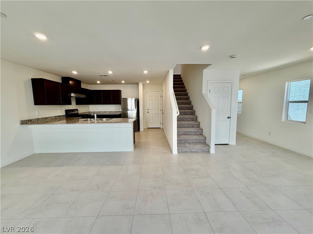 2708 Sandia Crest Street – photo 2