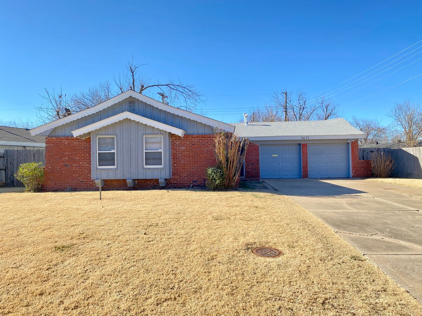 Rare 4 Bed, 2.5 Bath Home in Del City – photo 1