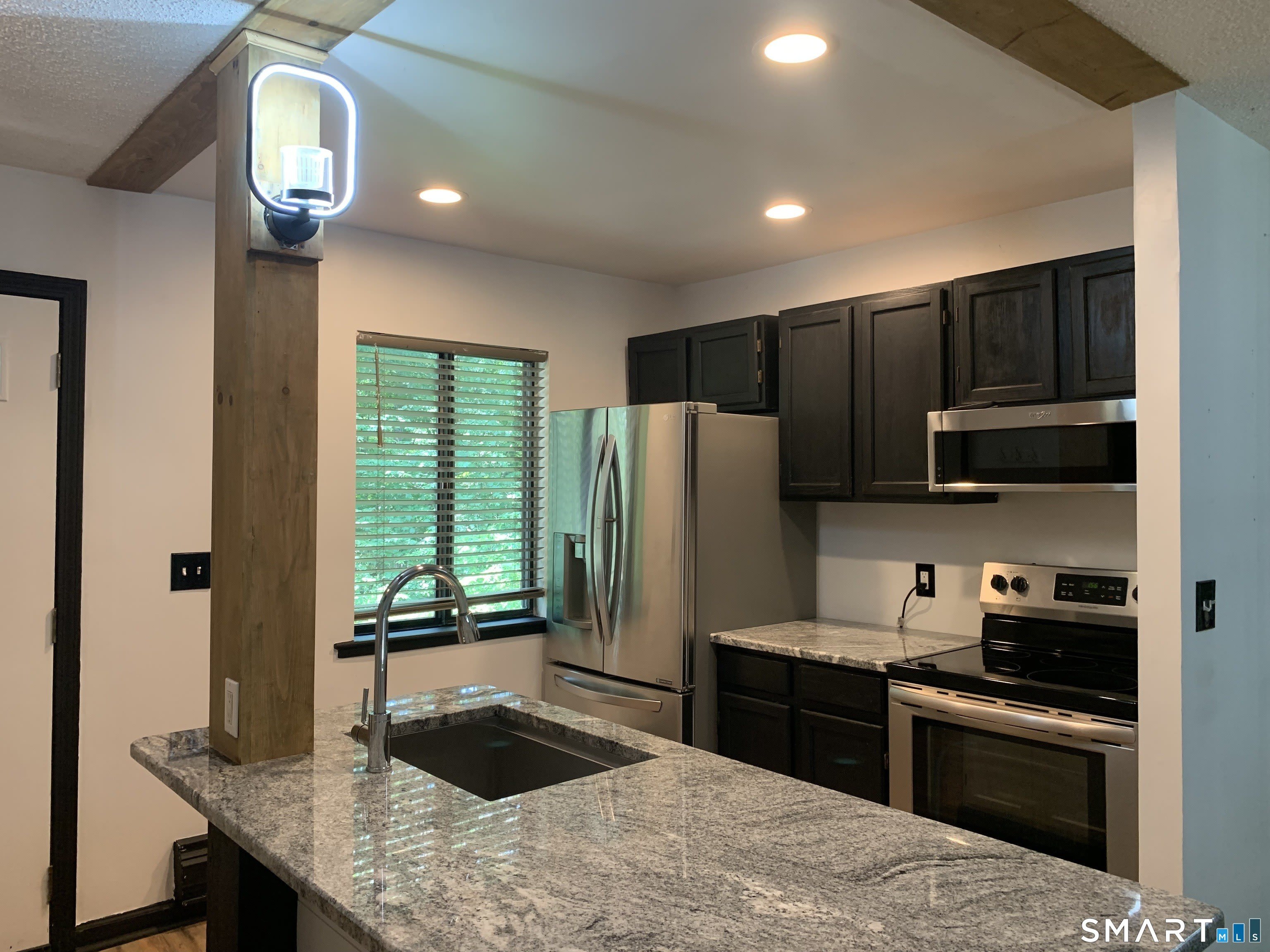 11 King Arthur Drive – photo 4