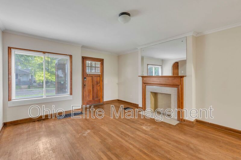 49 S Burgess Ave – photo 5