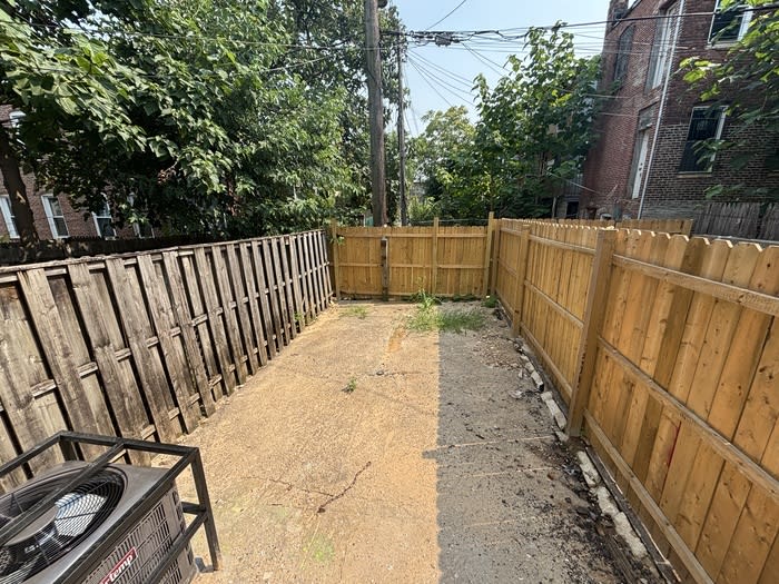 2699 East Monument Street – photo 5