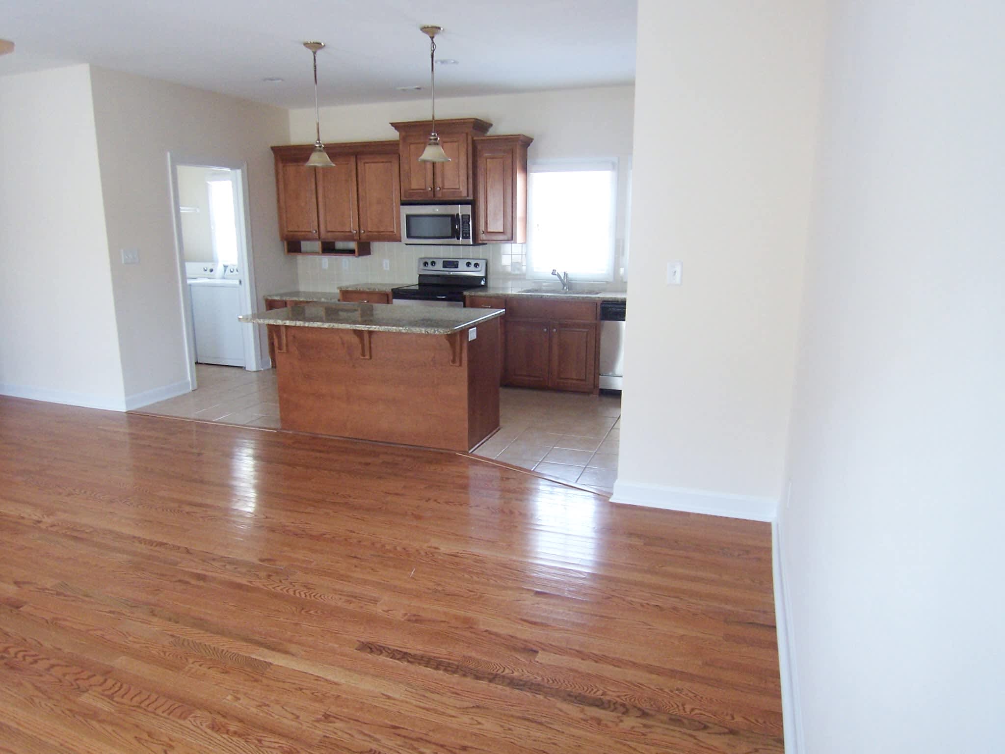 537 East Hall Lane – photo 2
