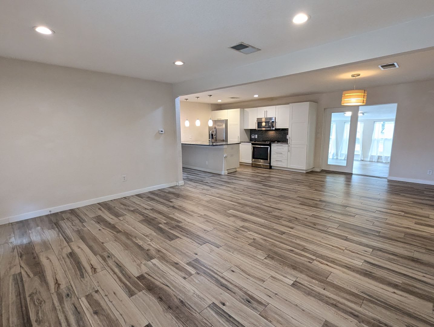 4 Bed / 3 Bath Single Story in North Austin – photo 2