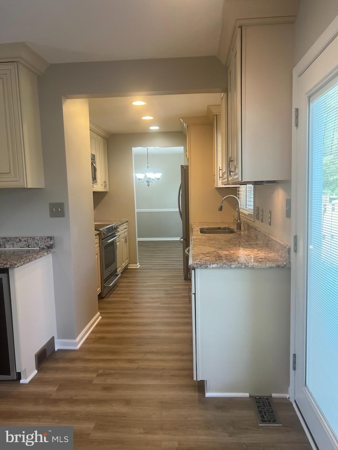 6531 PALISADES Drive – photo 3
