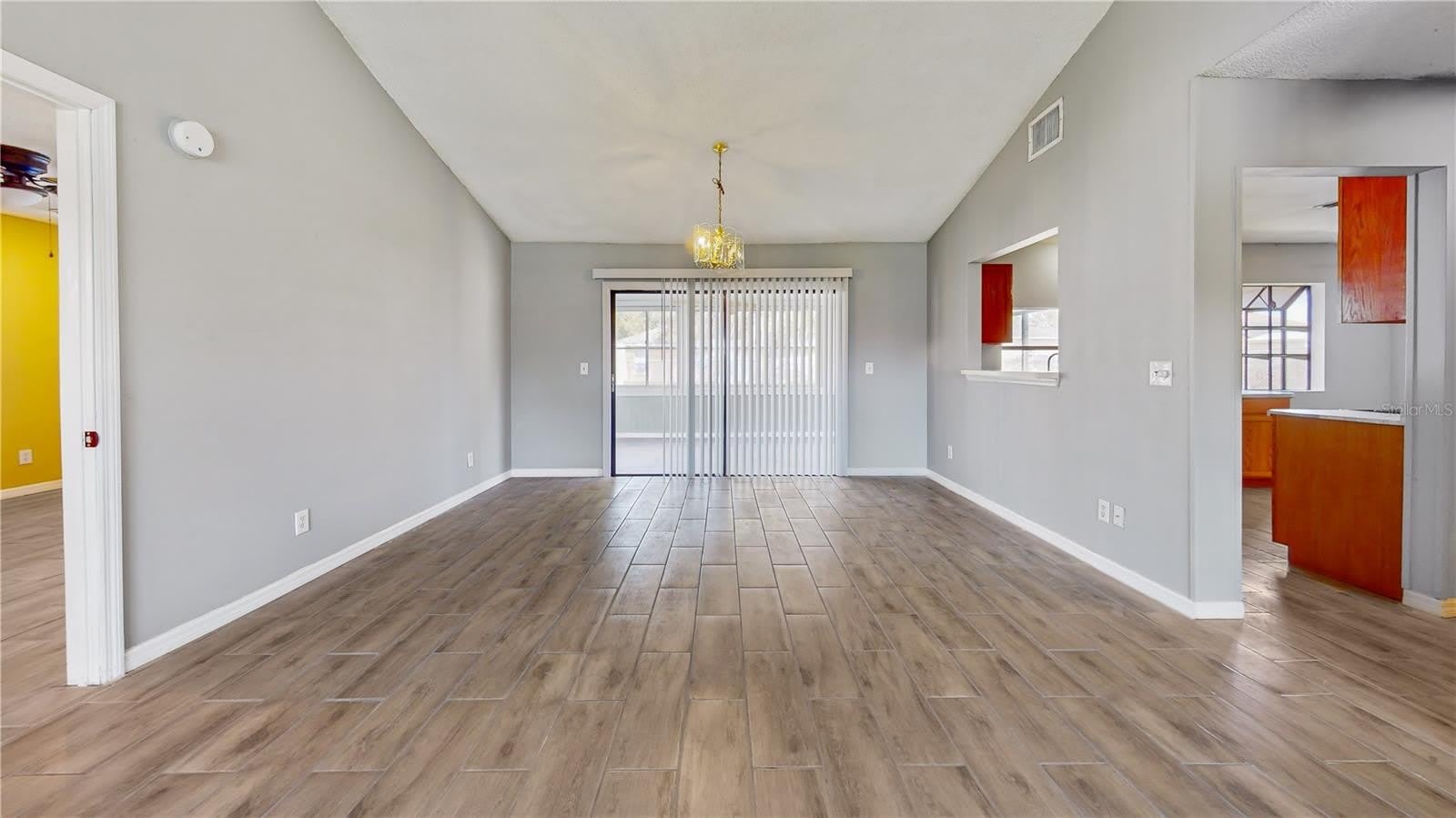 305 Medina Court – photo 5