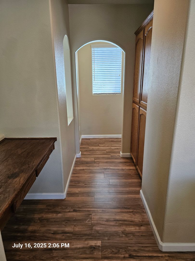 1060 Goble Ct. – photo 4