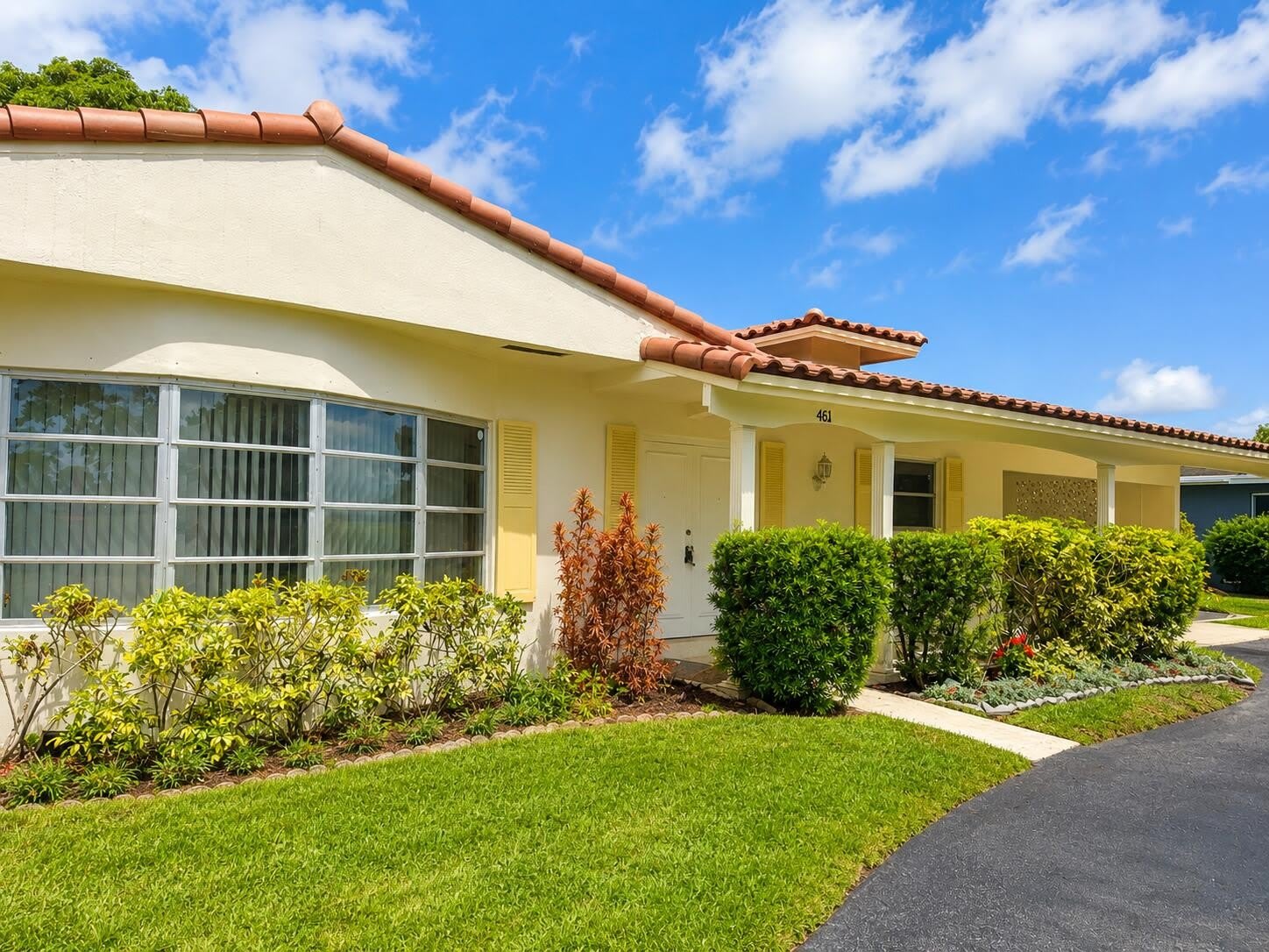 461 SW 54th Avenue – photo 2