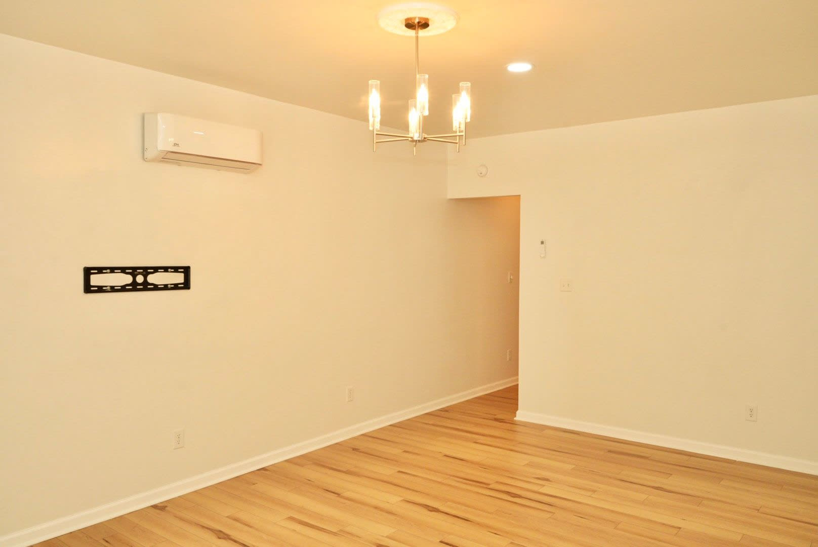 4 Rockbrook Dr – photo 5