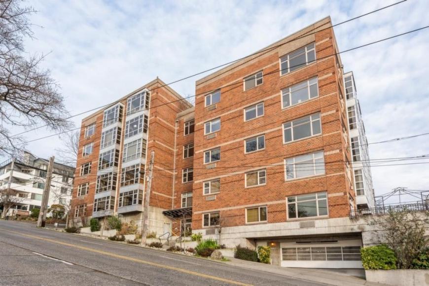 720 Queen Anne Ave N – photo 1
