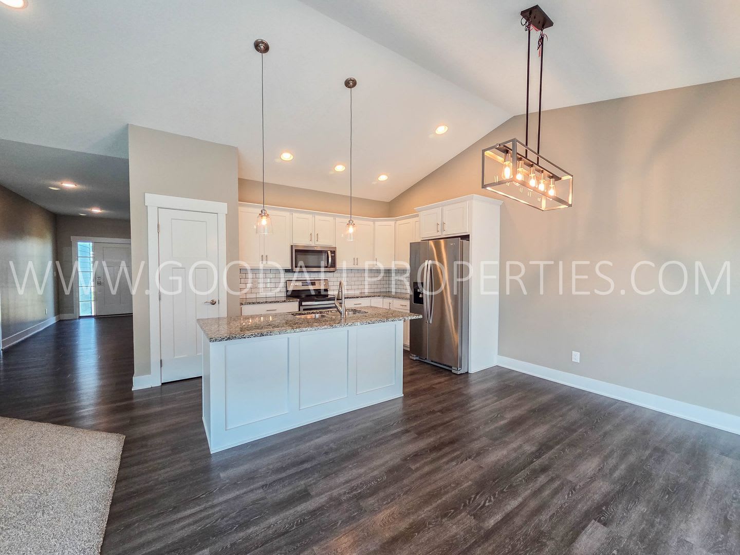 Spacious 4 Bedroom Clive Ranch With Finished Basement 3 Car Garage – photo 5