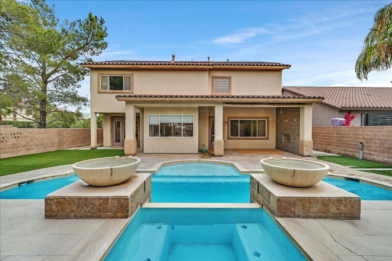 Fully Upgraded 5 Bedroom 4.5 Bathroom in Guard Gated Foothills Community! – photo 5