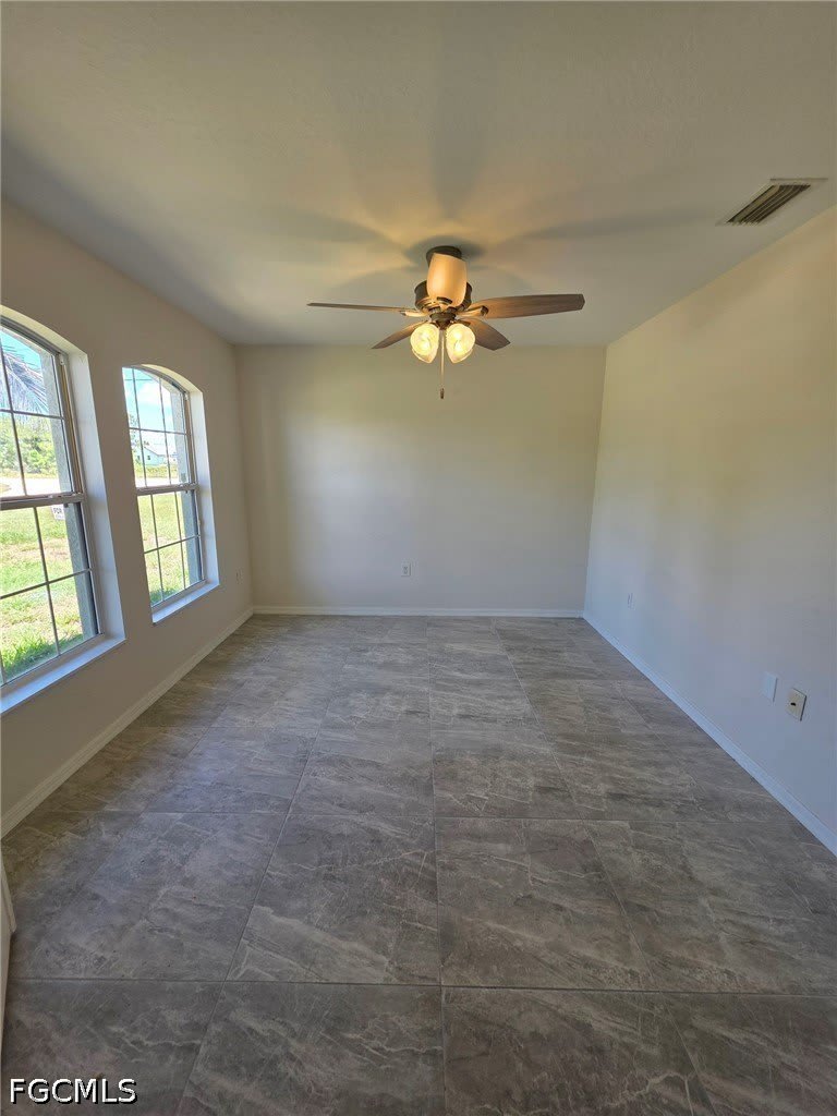 760 Lamar Street E – photo 3