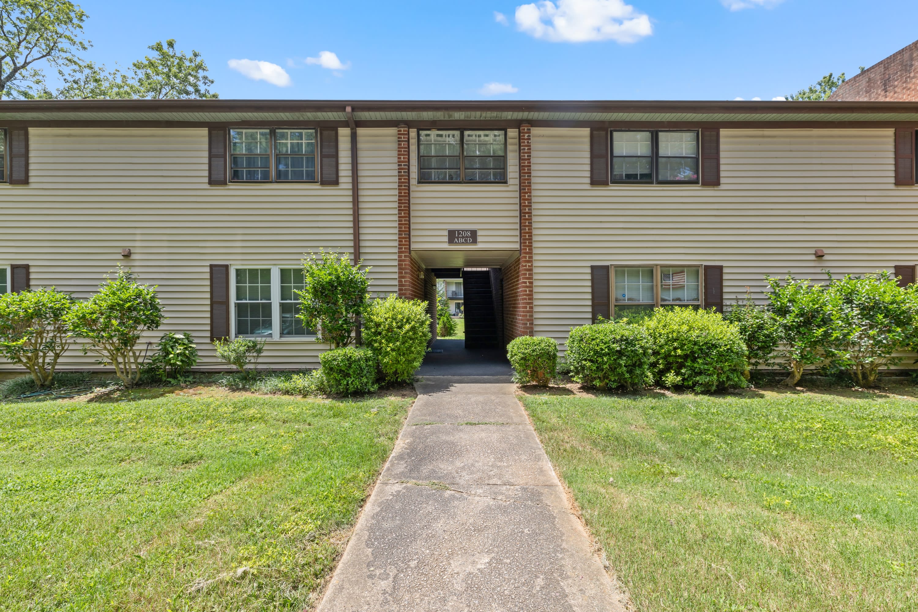 1208 Manassas Court – photo 2