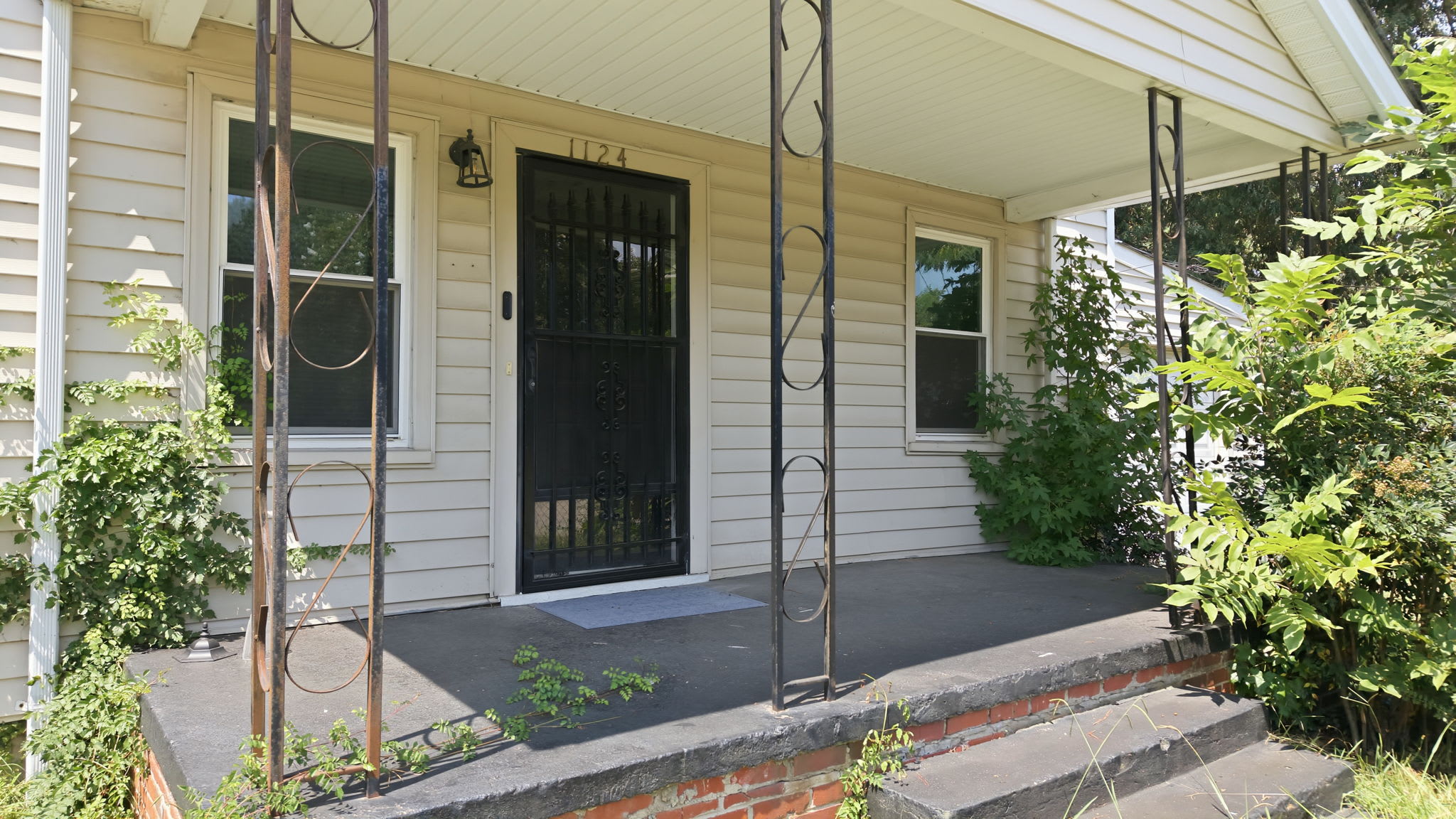 1124 Clark Street – photo 3