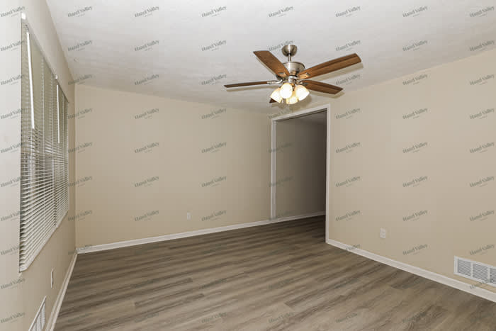 8355 Dunellen Lane – photo 5