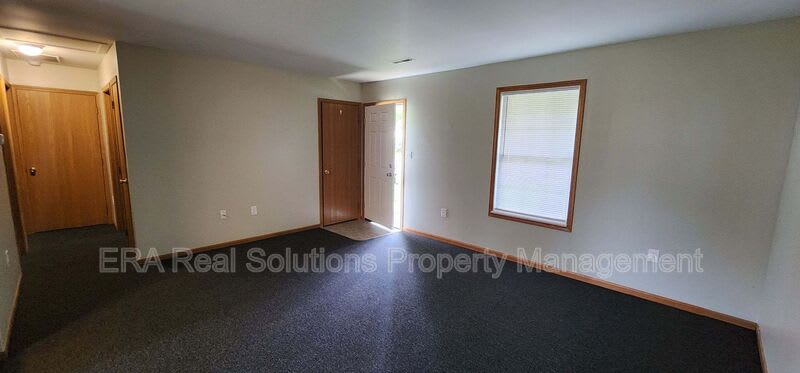 350 Elm Street – photo 2